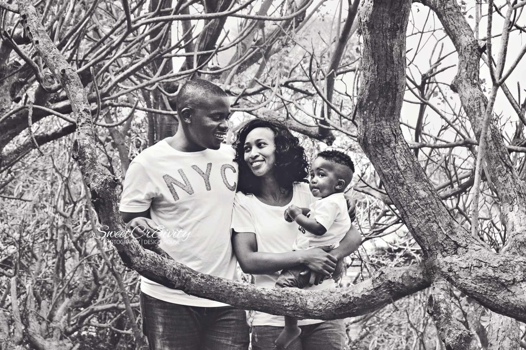 andani, rendani, mpho makhadi, family shoot, durban photographers, botanical gardens, Sweetcr8ivity, laughter, love, creative photography, emotion, minion, kisses