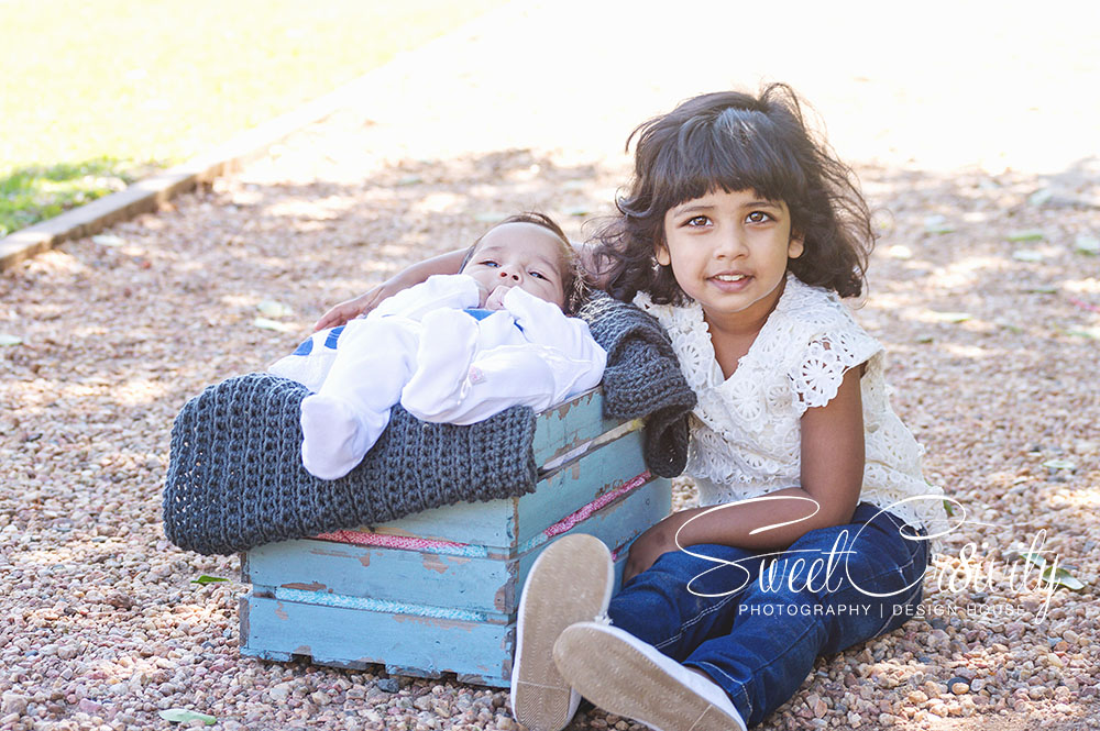 newborn photography,chris saunders park,umhlanga durban wedding photographers, sweetcr8ivity, happiness, love, family photography, little girls, cuteness, beautiful eyes