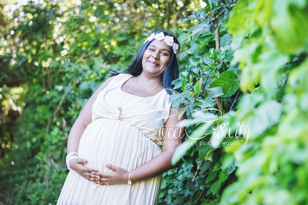 prgnancy shoot,its a girl,charlton,baby days book,pink balloons,hawaan forest,sweetcr8ivity,elaine and aveen lutchman,creative photography,umhlanga photographers,onesie,clothesline,sunset