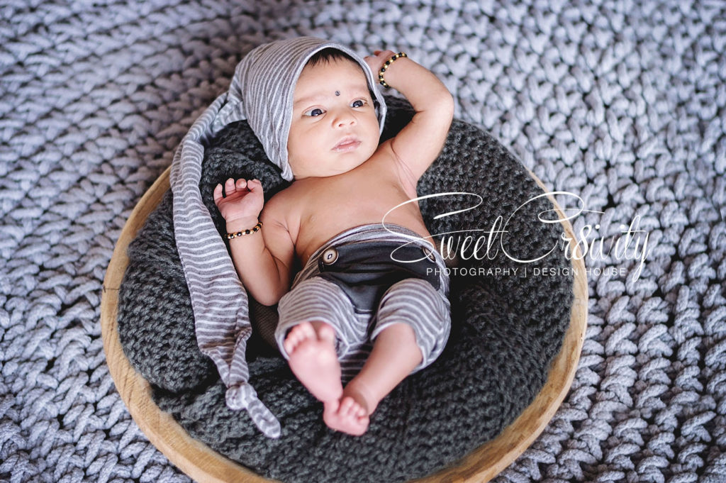 newborn photography durban,crafty baby photoprops,sweetcr8ivity,samikshas maternity shoot,elaine and aveen,newborn baby,grey eyes,rings on toes,