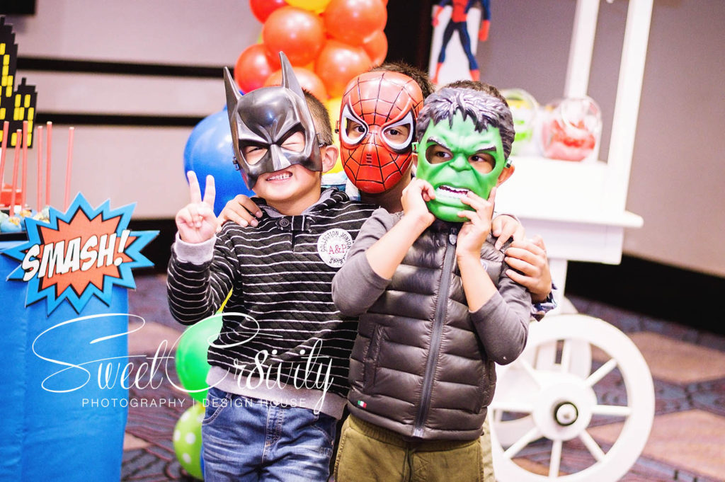 birthday party,the polkadot company, sweetcr8ivity,suncoast,colony room,superhero themed party,superman,hulk,thor,ironman,elaine and aveen lutchman,kavisha vather,mothers day 2017,excitment,event photography, themed cake pops