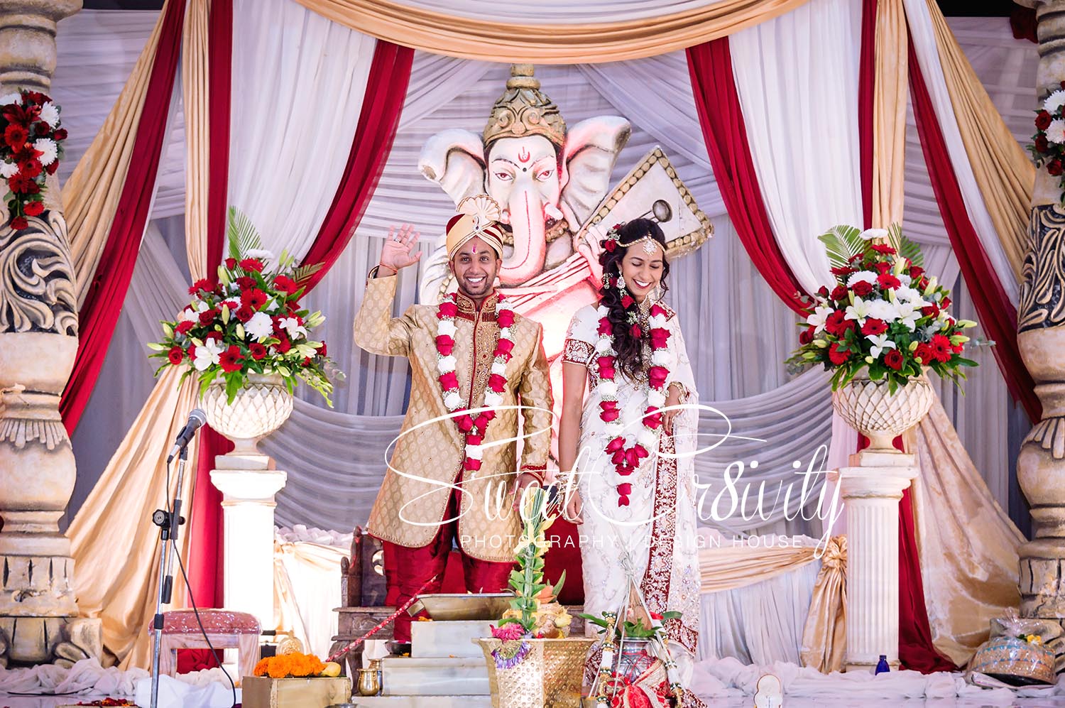 south and north indian wedding fusion,creative photography,snap that video, best wedding photographers in durban, durban botanical gardens,bridal,white bridal sari,umngeni road temple,de malas hair salon, sweetcr8ivity,elaine and aveen lutchman, indian delights caterers, koogan pillay decor, love,laughter,happiness,capturing emotions,grooms car,turban