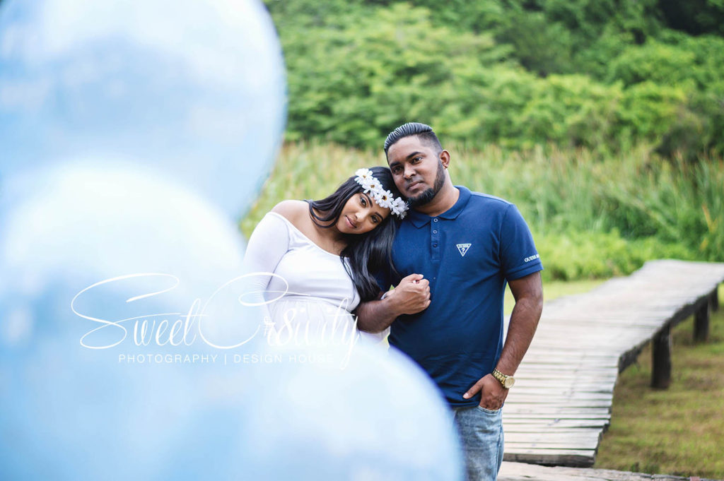 maternity shoot,pregnancy,its a boy, blue balloons,creative photography,sailor theme,adele,love bumps maternity dress hire,sweetcr8ivity,elaine and aveen lutchman,hawaan forest,umhlanga nature reserve,beach,floral crown,4d scan