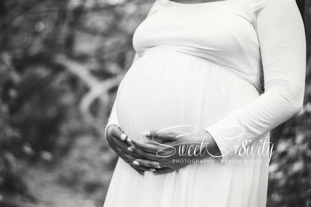maternity shoot,pregnancy,its a boy, blue balloons,creative photography,sailor theme,adele,love bumps maternity dress hire,sweetcr8ivity,elaine and aveen lutchman,hawaan forest,umhlanga nature reserve,beach,floral crown,4d scan