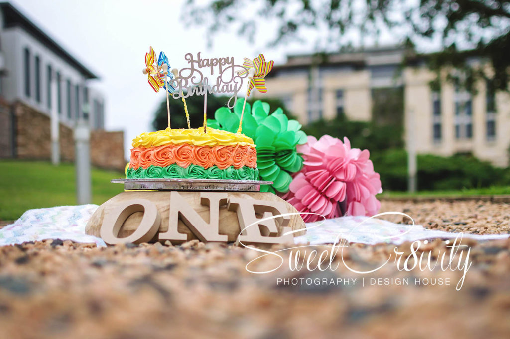 1st birthday cakesmash,family shoot,best durban photographers,umhlanga,chris saunders park,one,tutus,baby azriel,elaine and aveen lutchman,unicorn,daddys girl,smiles,love, laughter,