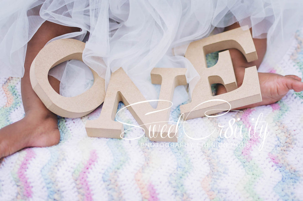 1st birthday cakesmash,family shoot,best durban photographers,umhlanga,chris saunders park,one,tutus,baby azriel,elaine and aveen lutchman,unicorn,daddys girl,smiles,love, laughter,