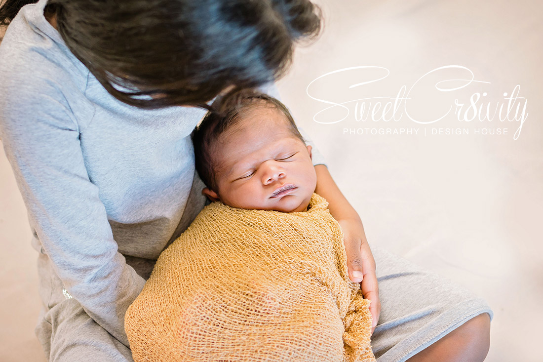 newborn photography, durban,sweetcr8ivity,baby boy,best durban photographers,props,creative,famil,big sister,Zoey