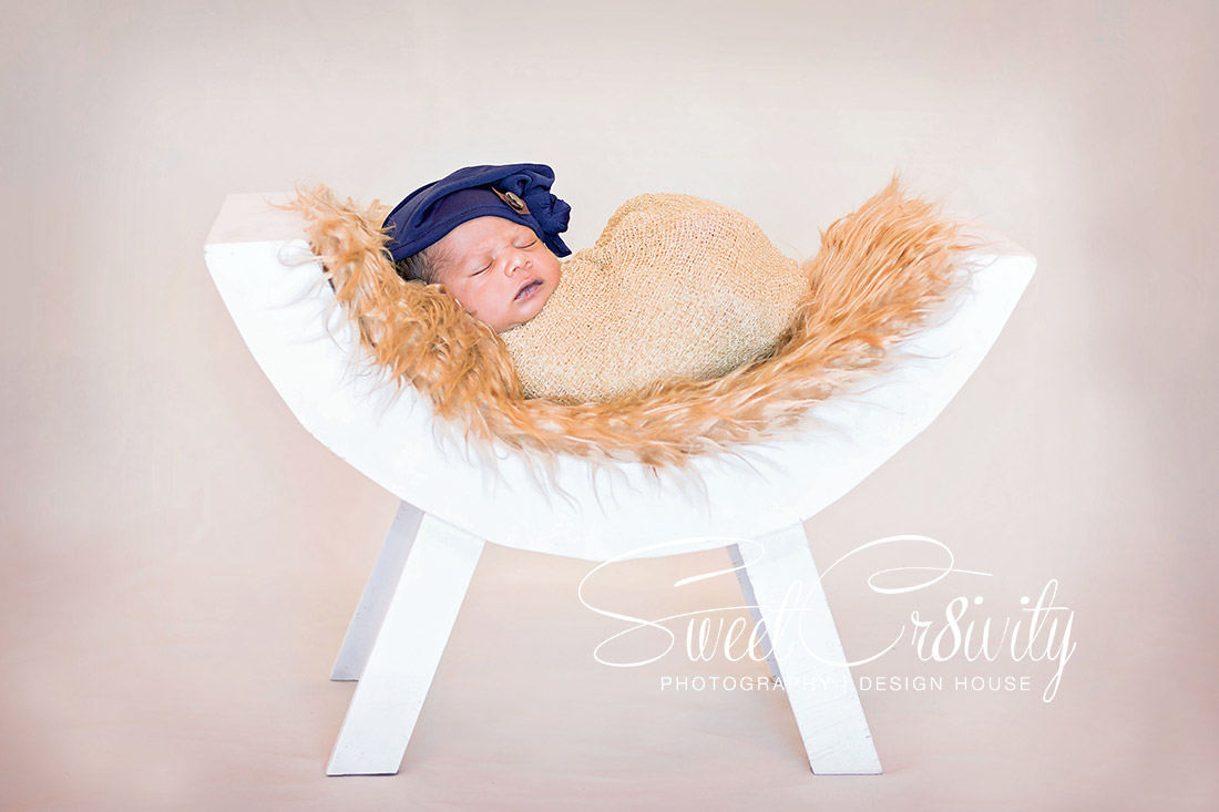 newborn photography, durban,sweetcr8ivity,baby boy,best durban photographers,props,creative,famil,big sister,Zoey