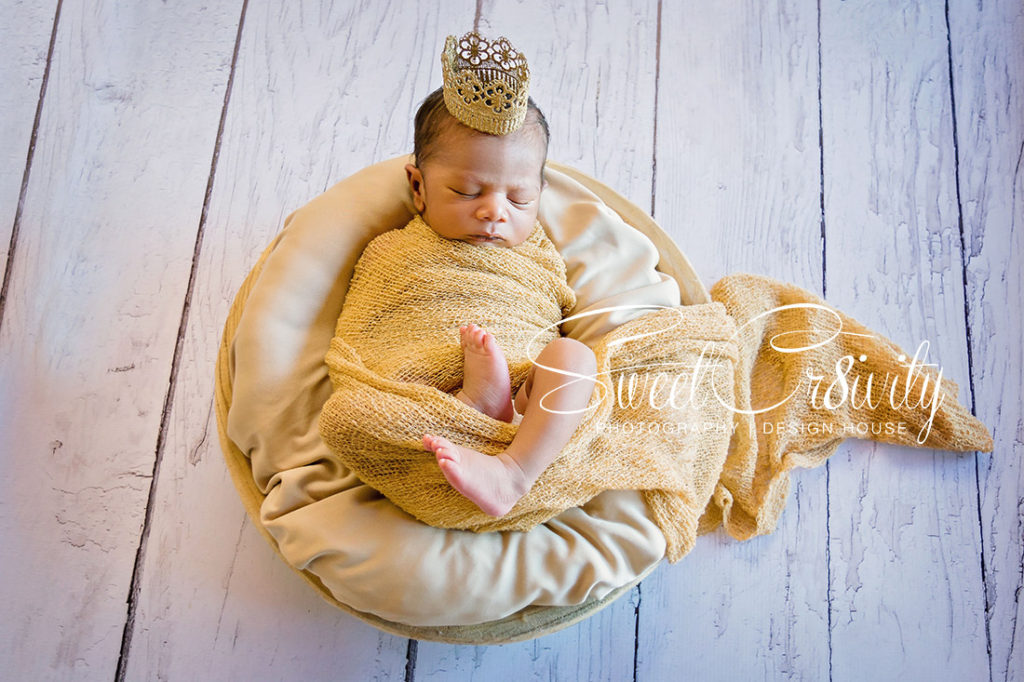 newborn photography, durban,sweetcr8ivity,baby boy,best durban photographers,props,creative,famil,big sister,Zoey