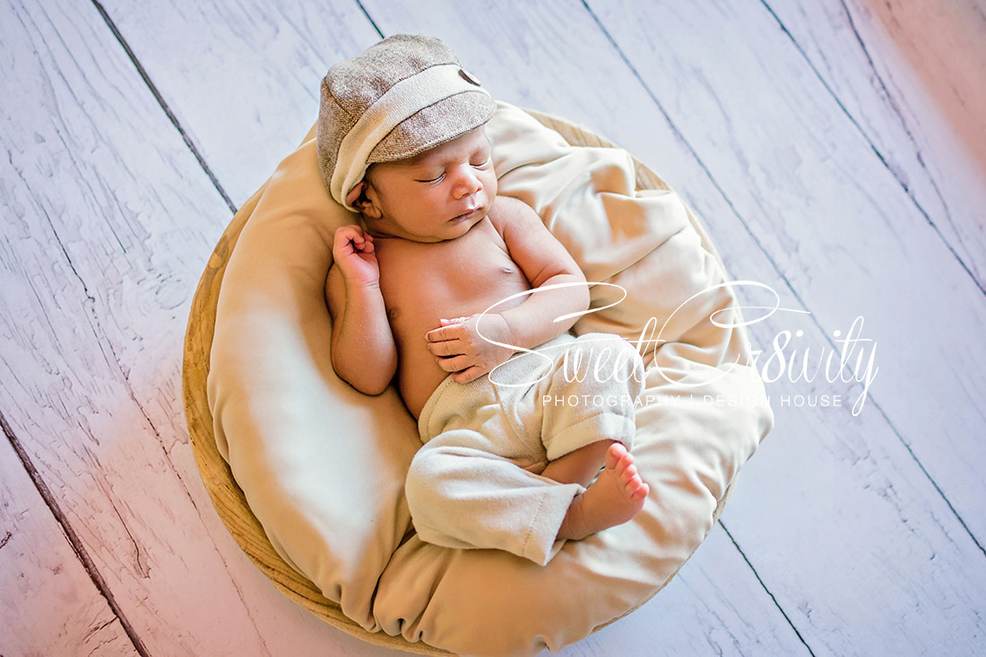 newborn photography, durban,sweetcr8ivity,baby boy,best durban photographers,props,creative,famil,big sister,Zoey