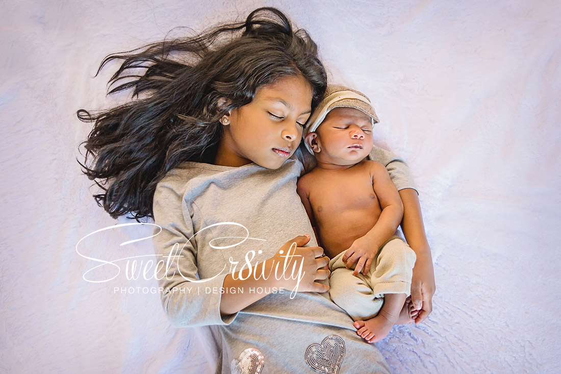 newborn photography, durban,sweetcr8ivity,baby boy,best durban photographers,props,creative,famil,big sister,Zoey