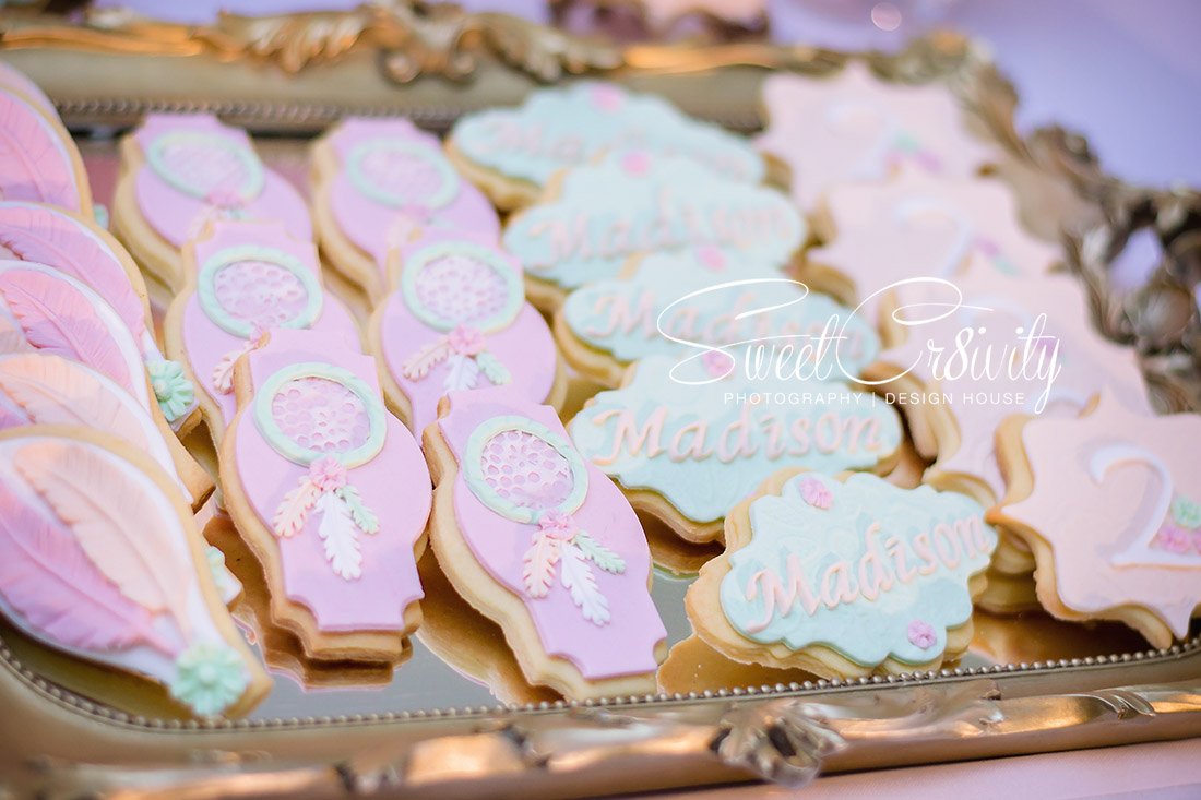 wild two, themed kiddies party, bespoke events, sweetcr8ivity, mumtaz cocoa, the polkadot company, photobooth, cakepops, train rides, de charmoy estate, sweet dream ice cream, candyfloss, popcorn, chilli chocolate chefs, jumping castle, face painting, flower crowns, little guests, teepee, best party photographers durban