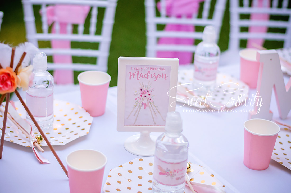 wild two, themed kiddies party, bespoke events, sweetcr8ivity, mumtaz cocoa, the polkadot company, photobooth, cakepops, train rides, de charmoy estate, sweet dream ice cream, candyfloss, popcorn, chilli chocolate chefs, jumping castle, face painting, flower crowns, little guests, teepee, best party photographers durban