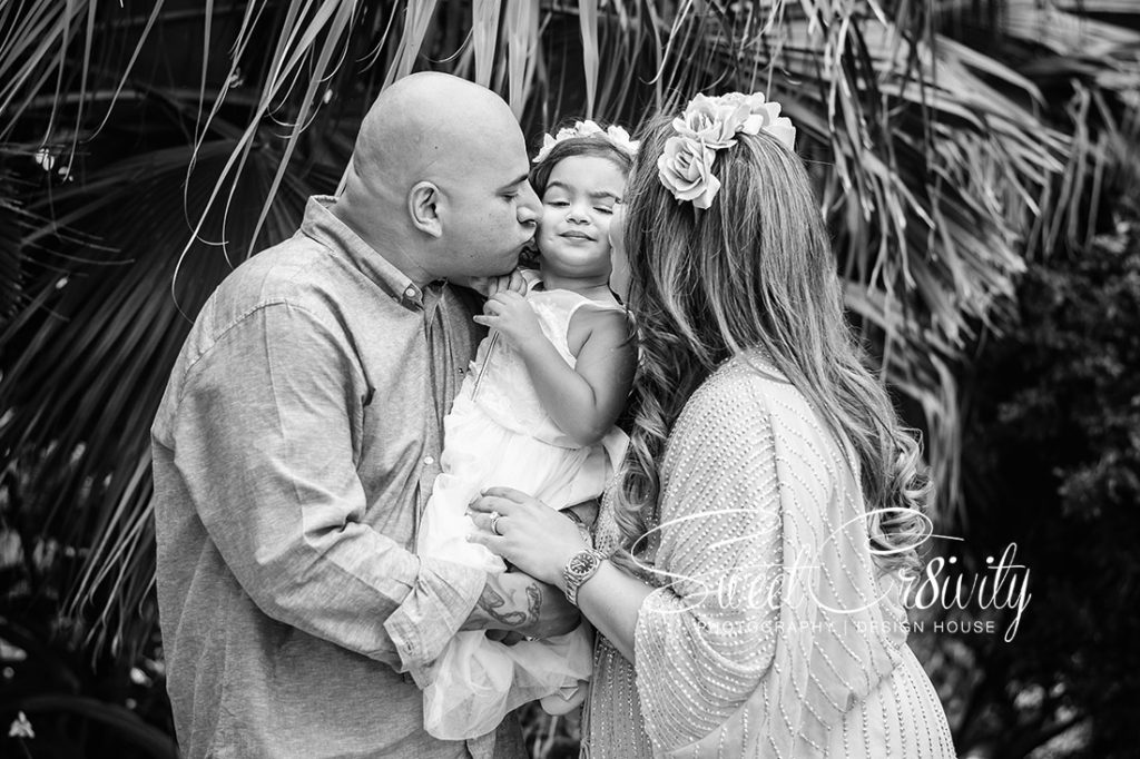 wild two, themed kiddies party, bespoke events, sweetcr8ivity, mumtaz cocoa, the polkadot company, photobooth, cakepops, train rides, de charmoy estate, sweet dream ice cream, candyfloss, popcorn, chilli chocolate chefs, jumping castle, face painting, flower crowns, little guests, teepee, best party photographers durban,insta