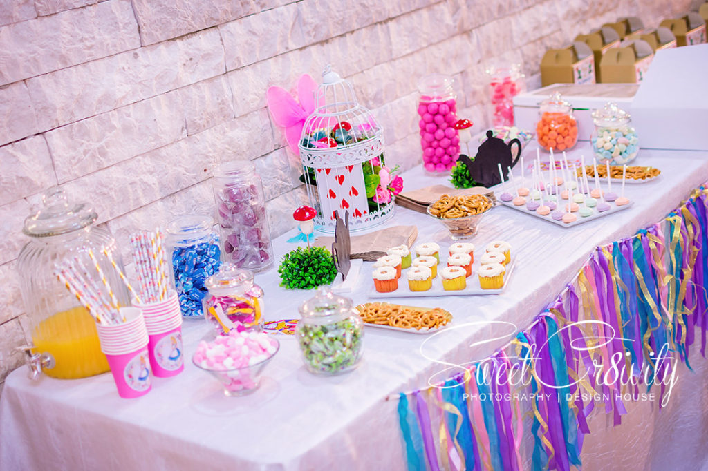 1st birthday party, alice in wonderland, themed, claires magical parties, sweetcr8ivity, elaine and aveen lutchman, the winchester