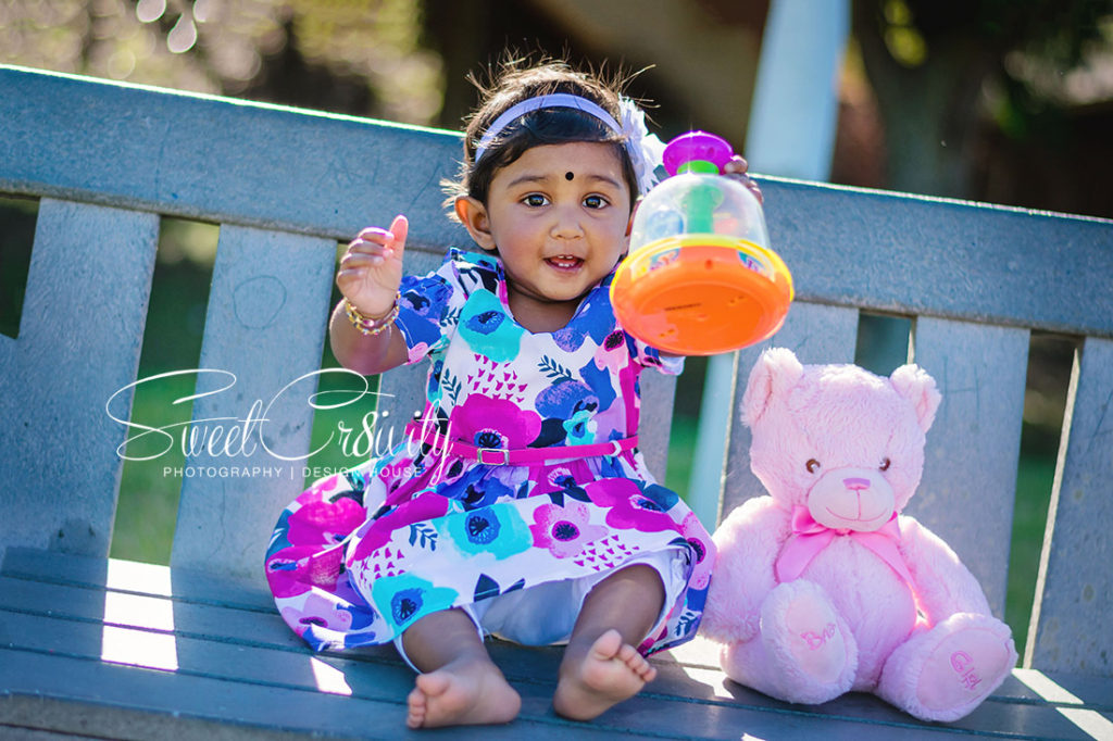 sarah casey, cakesmash,sweetcr8ivity,durban photography,family time, laughs, cuteness,capturing emotions, elain & Aveen lutchman, mickey mouse themed, tutus and bows