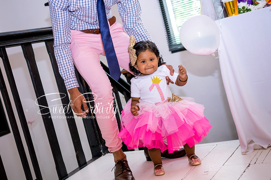 1st birthday party, party princess, themed kiddies parties, durban photographers, sweetcr8ivity, aveen and elaine lutchman, market cafe, baby girl, isla, make a wish, tutus and bows, bubbles, douwe egberts