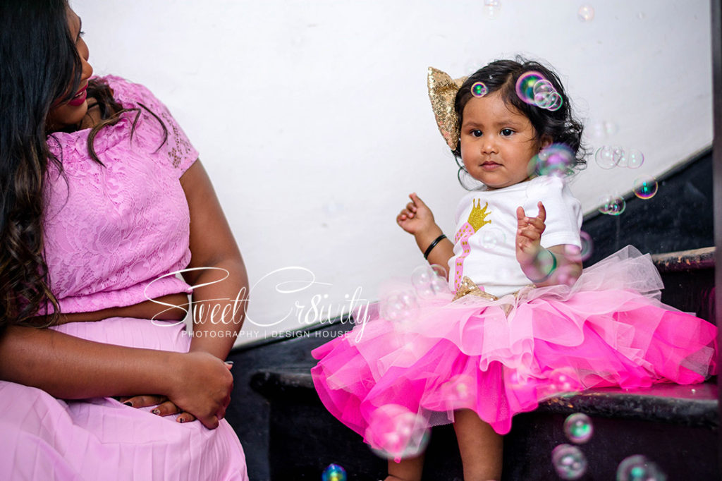 1st birthday party, party princess, themed kiddies parties, durban photographers, sweetcr8ivity, aveen and elaine lutchman, market cafe, baby girl, isla, make a wish, tutus and bows, bubbles