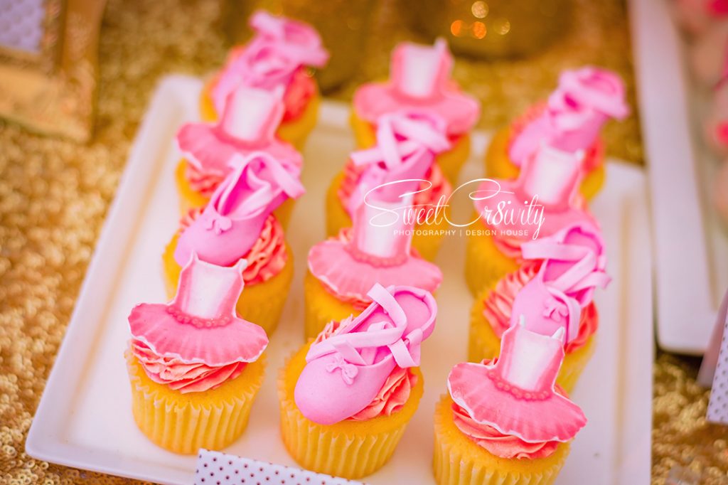 reeja's 7th birthday,sweetcr8ivity,durban party photographers, kiddies parties, cutest party on the block,mumtaz cocoa,ricco the clown, face painting, ballerina themed party, donut board,,tutus