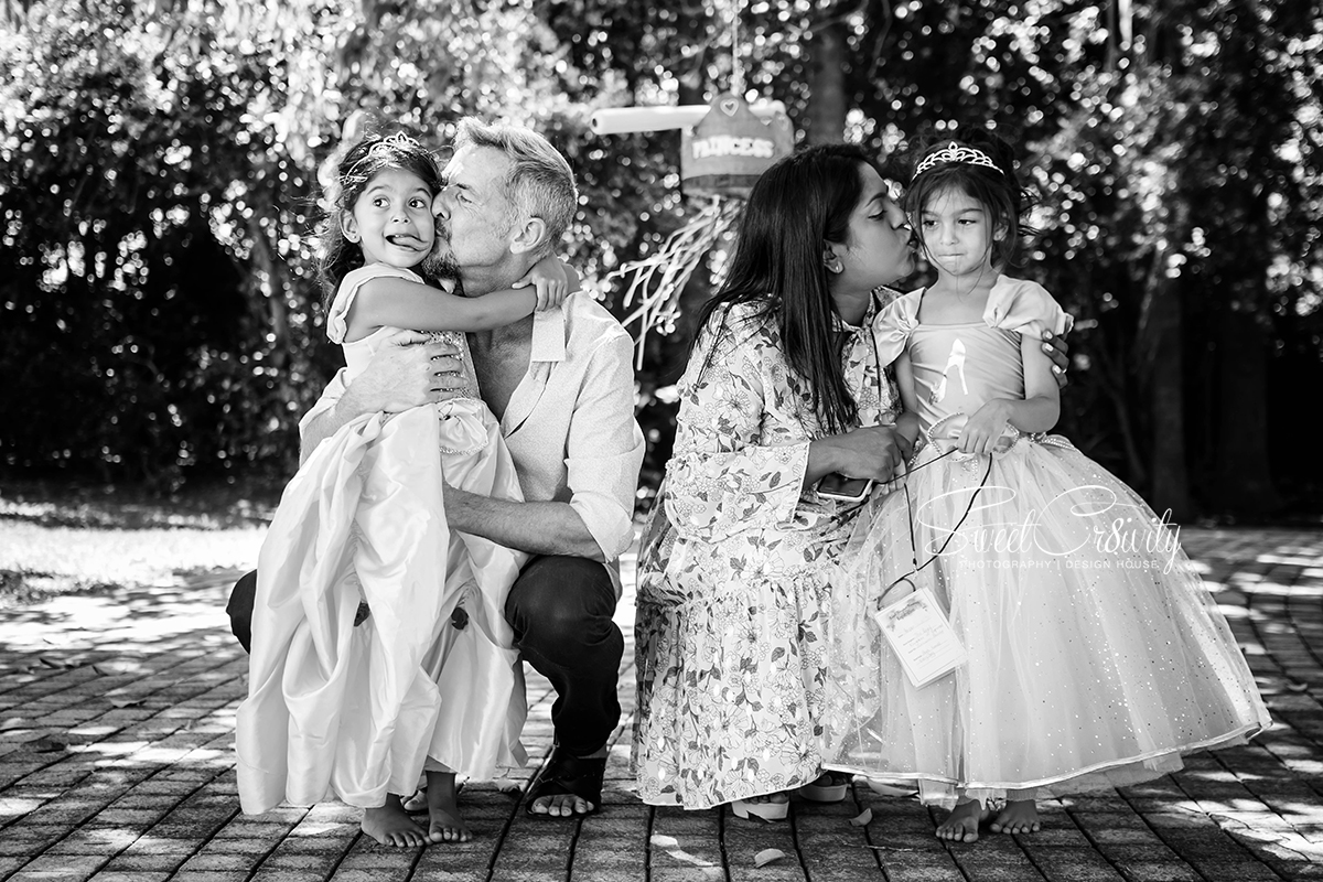 disney themed party,sweetcr8ivity,umhlanga,durbans best photographers, kiddies parties, chillie chocolate chefs, aveen and elaine lutchman, de charmoy estate, pixiedust parties, dewolf twins, fables and fantasies,little mermaid, face painting, coronation, princess carriage, party planners, nikon, durban party photographers, snow white, belle, beauty and the beast, ballgowns, fancypants events, mixies cake deco,