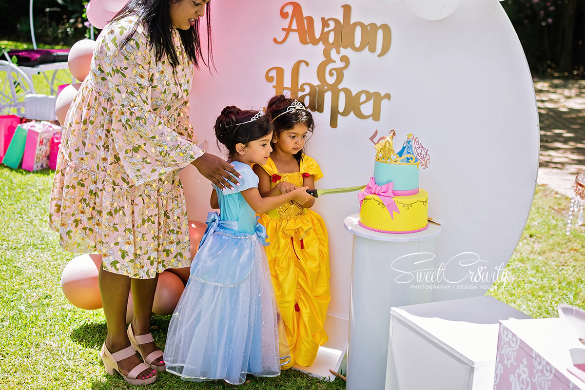 disney themed party,sweetcr8ivity,umhlanga,durbans best photographers, kiddies parties, chillie chocolate chefs, aveen and elaine lutchman, de charmoy estate, pixiedust parties, dewolf twins, fables and fantasies,little mermaid, face painting, coronation, princess carriage, party planners, nikon, durban party photographers, snow white, belle, beauty and the beast, ballgowns, fancypants events, mixies cake deco,