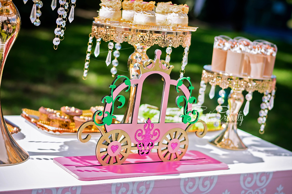 disney themed party,sweetcr8ivity,umhlanga,durbans best photographers, kiddies parties, chillie chocolate chefs, aveen and elaine lutchman, de charmoy estate, pixiedust parties, dewolf twins, fables and fantasies,little mermaid, face painting, coronation, princess carriage, party planners, nikon, durban party photographers, snow white, belle, beauty and the beast, ballgowns, fancypants events, mixies cake deco,