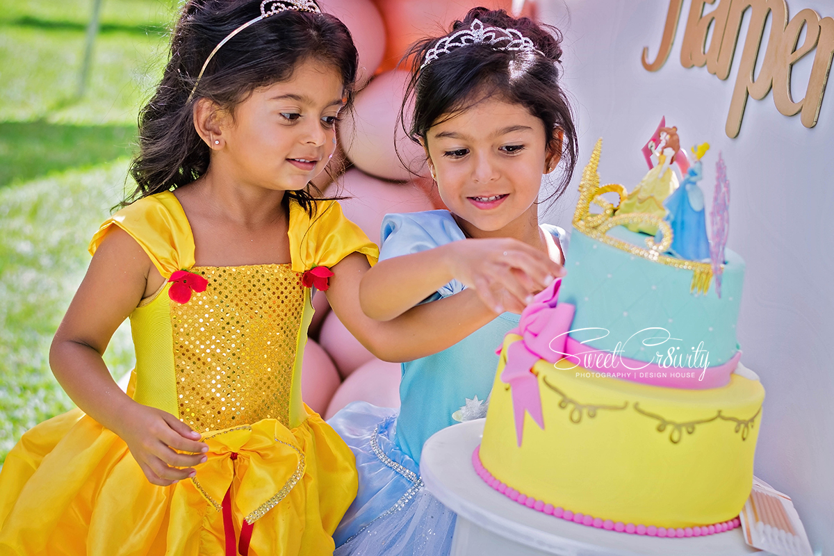 disney themed party,sweetcr8ivity,umhlanga,durbans best photographers, kiddies parties, chillie chocolate chefs, aveen and elaine lutchman, de charmoy estate, pixiedust parties, dewolf twins, fables and fantasies,little mermaid, face painting, coronation, princess carriage, party planners, nikon, durban party photographers, snow white, belle, beauty and the beast, ballgowns, fancypants events, mixies cake deco,