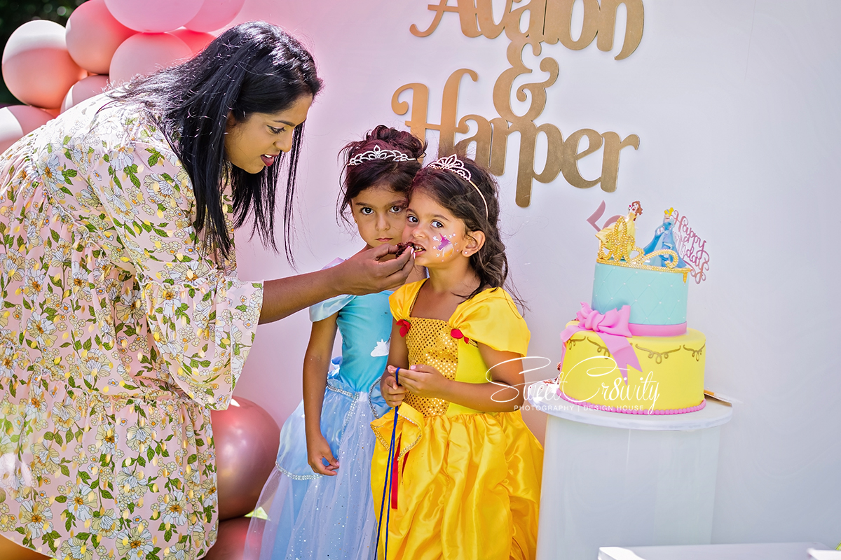 disney themed party,sweetcr8ivity,umhlanga,durbans best photographers, kiddies parties, chillie chocolate chefs, aveen and elaine lutchman, de charmoy estate, pixiedust parties, dewolf twins, fables and fantasies,little mermaid, face painting, coronation, princess carriage, party planners, nikon, durban party photographers, snow white, belle, beauty and the beast, ballgowns, fancypants events, mixies cake deco,