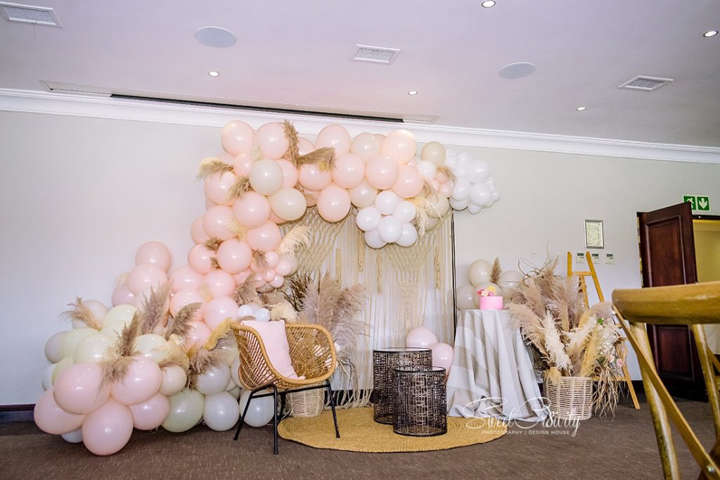 Boho themed bridal shower, sweetcr8ivity, durban photography, best wedding photographers, aveen and elaine lutchman, functions for Africa, Mount Edgecombe country club, wedding, bridal, balloon garland